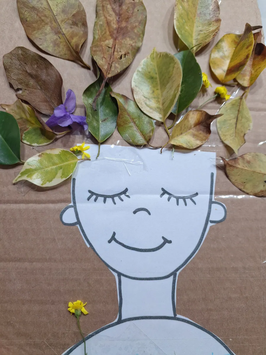Retrato com elementos da natureza